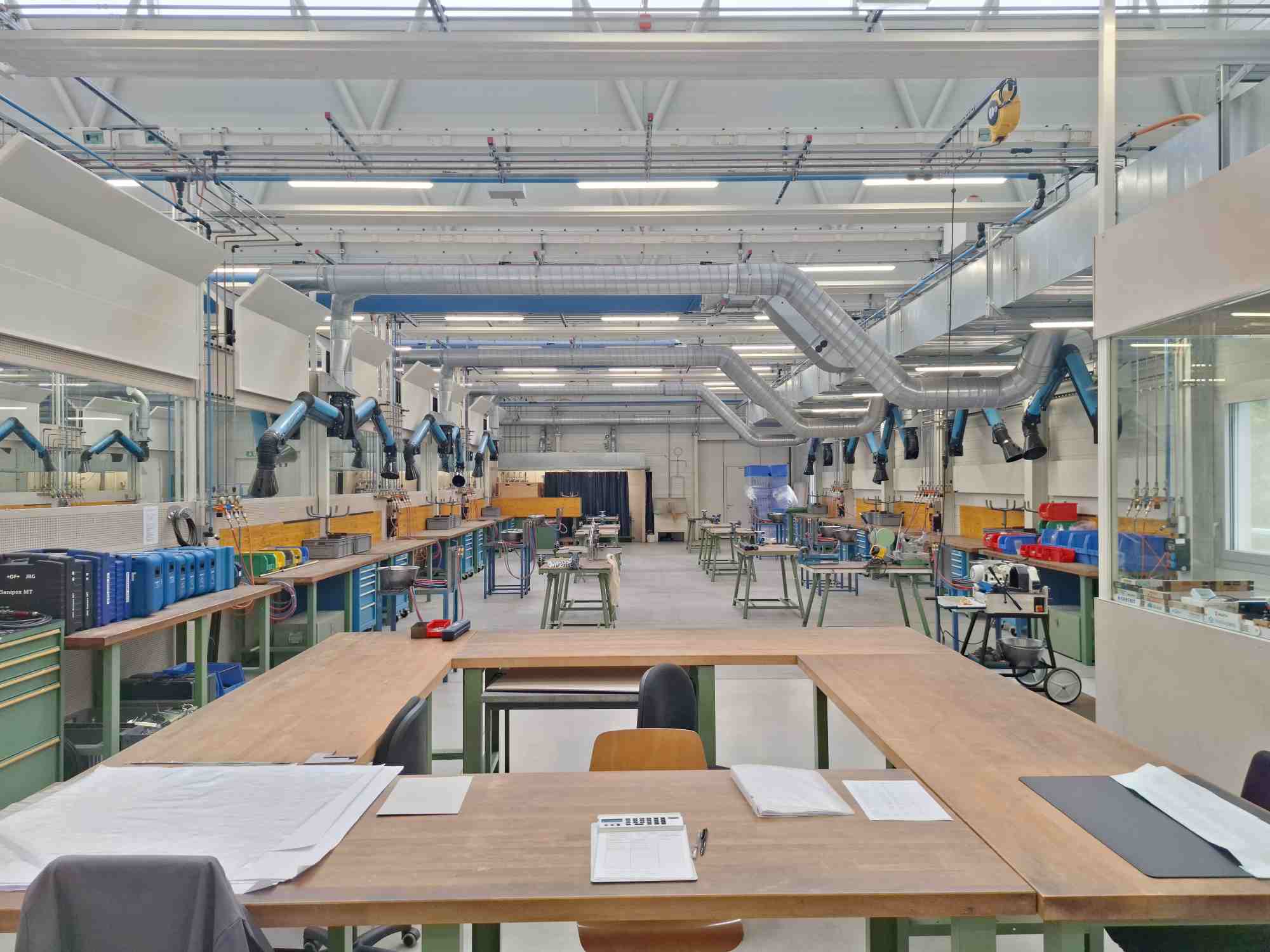 I primi 50 anni del Centro di formazione professionale SSIC-TI: formare al lavoro, educare alla vita