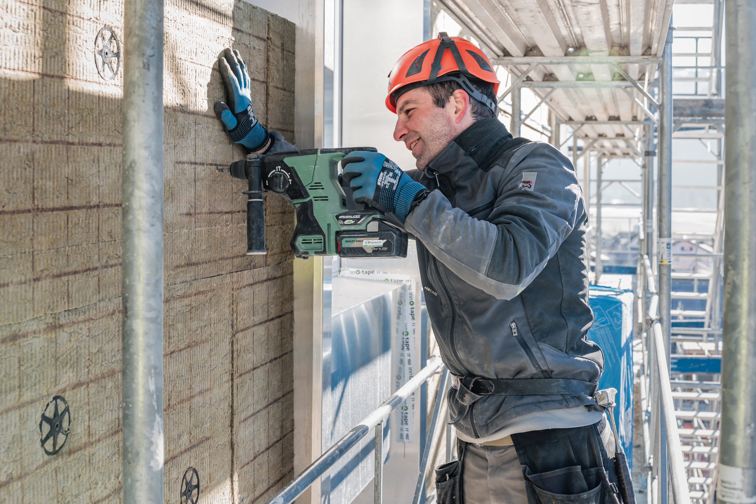 Coibentando le case, l’energia elettrica basta anche d’inverno
